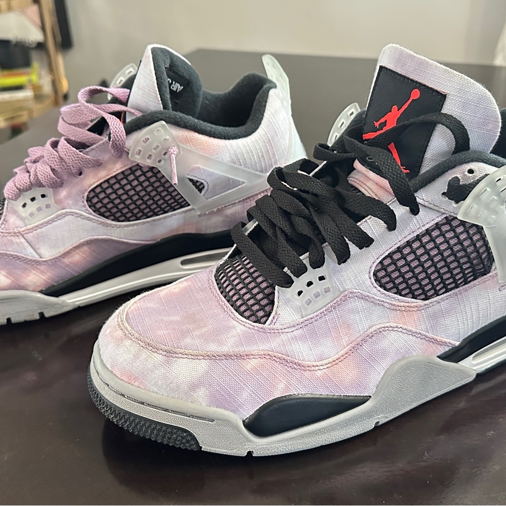 Jordan ‘Zen Master’ amethyst/black/white